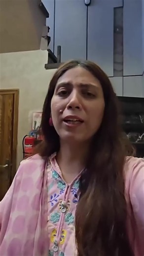 Maikay Wale First Time New Ghar Dekhnay Aye - TV Lounge Sofa Reveal