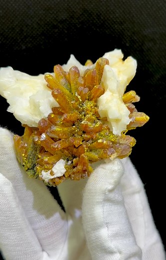 Clusters of columnar realgar accompanied by white calcite create a beautiful sight, resembling yellow flowers with white leaves. It originates from Yunnan ❤️ Available for sale. | Crystal Princess