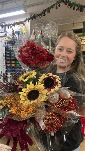 Rachel’s Flower Pulls never disappoint!!! 🍂🍁🌾 Florists, have you ever asked for a pill before? They’re one of my favorite things to do!! | Cone Flower Designs