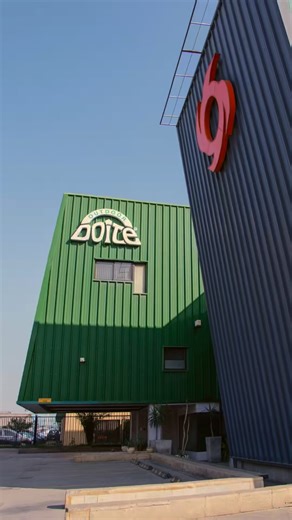 🌿 Una tienda con historia y espíritu outdoor. La tienda Doite Quilicura es una de nuestras más emblemáticas, con más de 1.000 m² de superficie y un legado que comenzó en 1996. Reúne lo mejor del outdoor: carpas armadas, productos exclusivos y descuentos especiales para los que viven la aventura día a día. 🕒 Horario: Lunes a viernes: 10:00 a 17:00 Sábado: 10:00 a 15:00 Domingo y festivos: cerrado 📍 Av. Américo Vespucio 1670, Quilicura 🚗 Con estacionamientos para tu comodidad. ✨ Ven a conocerl