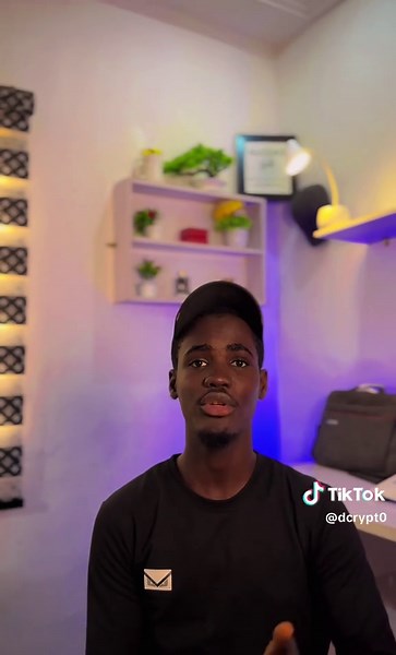 DeFi vs CeFi: Which Blockchain is Better?