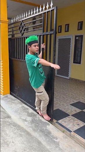 Hilarious World Cup 'Gangnam Style' Dance – Part 2 😱