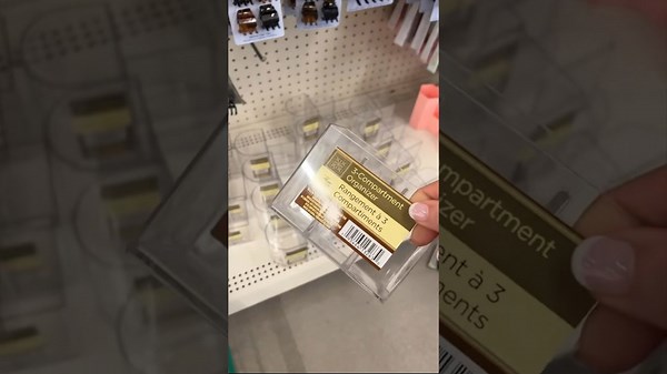 Grab a clear Dollar Tree organizer 😱 😍