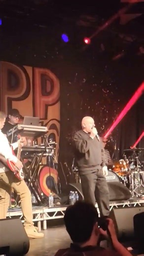 Happy Mondays- God's Cop- Live at Glasgow Barrowlands- 18.4.26