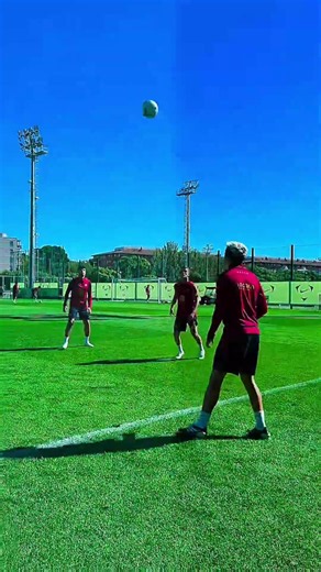 Barcelona players on training 😂❤️#barcelona
