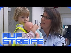 Maxi (2) found alone in the playground: Where is her mother? | On Patrol | SAT.1