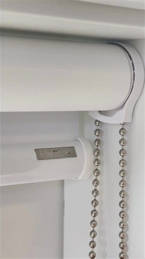 No drills, no mess! ✅ With our versatile range of Twist2Go Roller Blinds, your dream windows have never been closer 🏠 | Blinds 2go