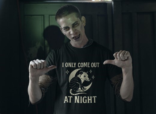 Opossum på månen Jag kommer bara ut på natten T-shirt | Nattdjur T-shirt Uggla, - Etsy Sverige