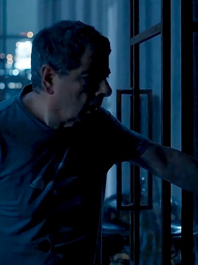Mr. Bean Shows Kindness in Heartwarming Clip