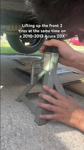 Lifting up the front 2 tires at the same time on a 2010-2013 Acura ZDX with center jacking point