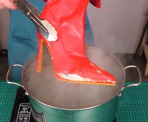 2.7M views · 10K reactions | Toe-tally amazing! The art of creating custom footwear! | 5-Minute Crafts | Facebook