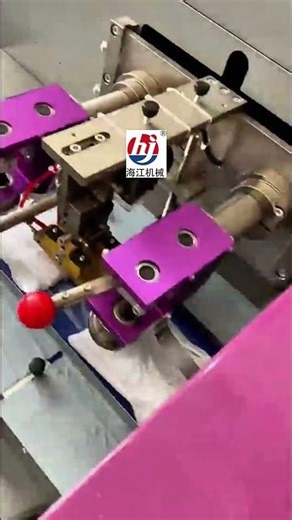 Plastic spoon injection molding machine