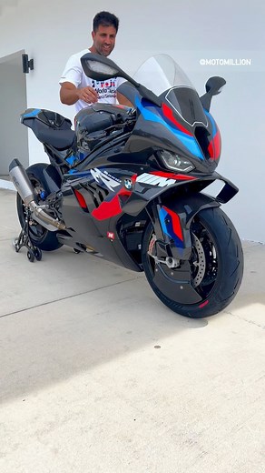 Motomillion on Instagram: "The new SC Project SC1-R sounds amazing on our BMW M1000RR! Previously, to improve the exhaust tone and get some power we upgraded to the Arrow full titanium header and midpipe. We kept the OEM Akrapovic muffler, but always knew we would eventually upgrade to a slip on. And the SC Project is the perfect pairing. It sounds beautiful, has more grit, and really compliments the OEM carbon fiber with its carbon tip! What do you think of the exhaust tone? Don’t miss the full