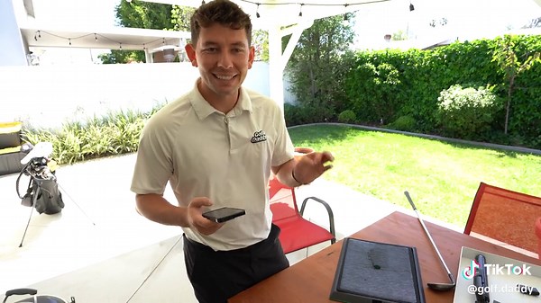 Unboxing and Setup of the Golf Daddy Simulator ⛳️ What comes with the Golf Daddy Simulator: the mat, an included tripod, instructions for usage, and a club cleaner. We built a Golf simulator that you can use anywhere without a ball so golfers can play at anytime. Golf simulators are expensive, and their games are boring. We hope to bring golfers together online and simulate golf at a fraction of the cost; and a modern, accurate, & gamified experience. We aim to provide a platform for 15-30 minut