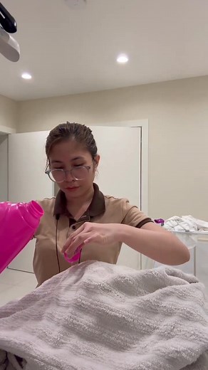 40 reactions · 14 comments | Very relax maglaba ,no need to rush" unlike sa saudi ✌️ very big different sa akong past job in saudi . very thankful kay God kay always ko niya gina guide sa akong mga desisyon in life﫶❤️ and take note, wala katunga ang sweldo sa saudi ☺️ im super bless❤️ fyi ngita ko og stain ana before ilunod sa washing machine #ofwrussia #europelife | Richelle Ceniza Bongato | Facebook