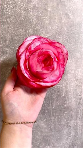 🌹 Turning simple napkins into something beautiful ✨