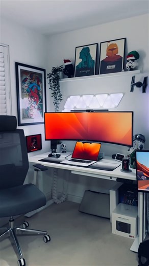 @developeradam Amazing space | Minimal Desk Setups