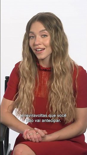 Amanda Seyfried e Sydney Sweeney convidam o Brasil para conhecer a história de A Empregada.