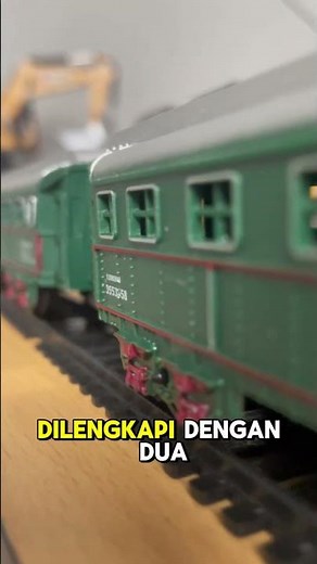 Mainan Kereta Api klasik, lengkap dengan rel dan gerbong nya