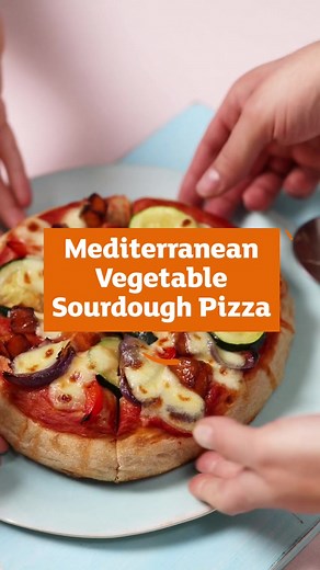 Feed your family for under a fiver ✨ A super tasty Mediterranean vegetable sourdough pizza made simple, all for £4.23 🍕#BudgetFriendly #CheapMeals