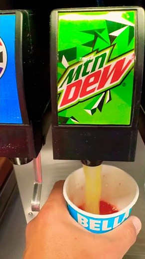 Mixing Fruit Punch + Mountain Dew + Starry at CEC soda Fountain Machine | Chuck E. Cheese, Honolulu
