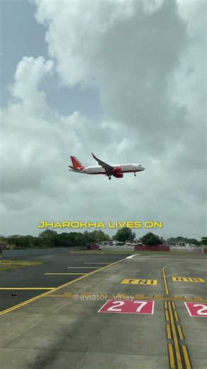 Why Air India windows look like this 🧐✈️