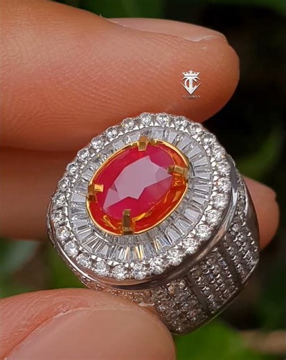 Batu Permata Natural Vibrant Red Ruby Burma Myanmar 1.50 Ct GRI Memo