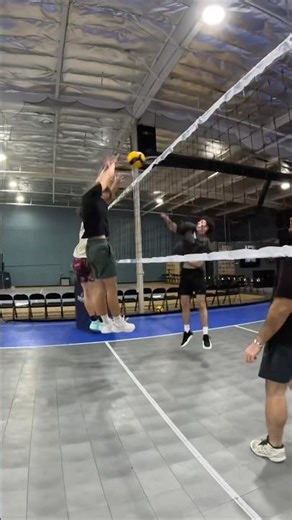 Three Blocks In A Row And The Opponent Had No Chance 🏐