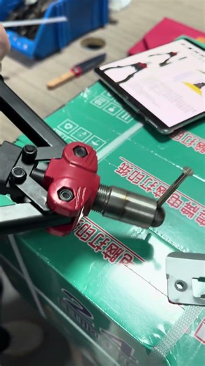 Master Li's actual measurement of the hole modification tool