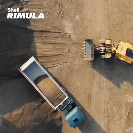 Shell Rimula R4X زيت يوفر حماية ثلاثية للمحركات الثقيلة في ظروف ملائمة للعمل 🚜🚛 و إنت بالك مرتاح Shell Rimulaتعرف هنا أكثر على زيوت ⬇ https://go.shell.com/3oDop0A | Shell