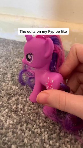 For real #mlp #kissinginthemoonlight #whenyoulookatme #cantremembertoforgetyou #twilight #pony #aesthetic