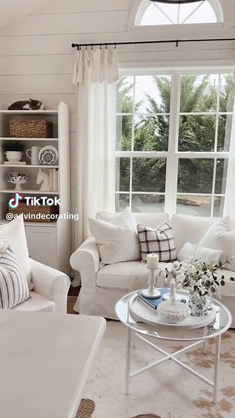 Simple Sunroom, with a bit of added blue for Summer. Have a great day! #interiors #diyhomeprojects #homestylingtips #decorideas #cozyathome #fyp #homedecorideas #livingroominspo #roomwithaview #howihome #summerdecor #moderntraditional #homesweethome #coffeetabledecor #interiorstyling