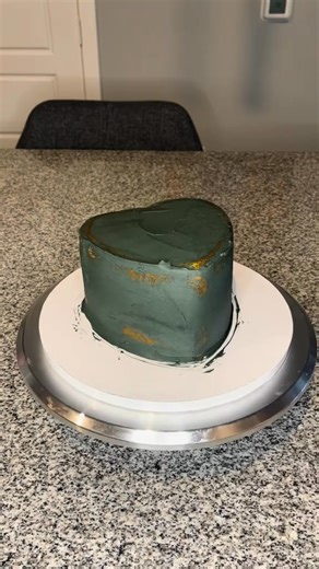 Let’s decorate a blank space cake 🖤🔪🩸 #Amazing #cakedecorating #cake #fypシ゚viralシfypシ゚ | Cake Art