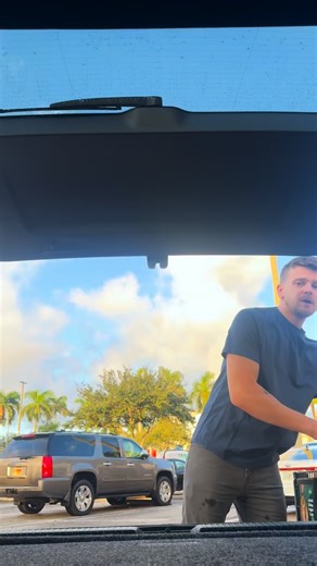 Austin Beckett on Instagram: "Seriously I’ve been a snob about my chef jackets. The “cheffy” jackets really don’t vibe with me. The casual look on these are so awesome and I don’t think I’ll wear another chef shirt/jacket ever again. This is not an ad. I just genuinely have been waiting for a chef attire like this to come out. @chef_works is the lululemon of chef attire. #chef #food #chefworks #privatechef #florida #shopping #foodie #love"