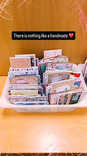 Handmade cards are sometimes the best gift you can give a friend or family member ❤️ | Scrapbook Fantasies | Facebook