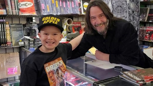 See Keanu Reeves meet an adorable fan at comic book signing