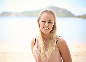 Travel Agent Ellen Warren Had To Get Clients Home On Maternity Leave