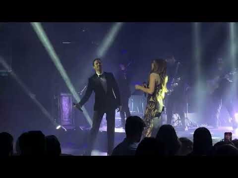 Despina Vandi & Konstantinos Argiros - Mazi sou | Live Performance at Kentro Athinon