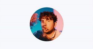 Axel Flóvent on Apple Music
