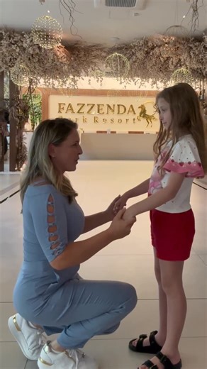 Lidiane Leimann on Instagram: "O @fazzendaparkresort foi o lugar escolhido para passar esse momento lindo entre eles, são memórias que certamente eles vão levar para sempre😍 O @fazzendaparkresort está com um desconto exclusivo de 19 a 21/12, com 25% de desconto é só entrar no link abaixo: https://oferta.fazzenda.com.br/dezembro?utm_source=@lidianeleimann&utm_medium=influencer&utm_campaign=Dezembro-2025&utm_term=stories&utm_content=19a21 #filhos #mae #familia #irmaos #family"