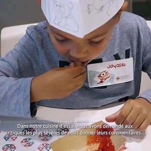 Les enfants savent ce qui plaît aux enfants. Nous avons donc fait appel à eux pour nous aider à créer un menu dont ils raffoleraient. Voyez ce qui a fait le régal de nos jeunes critiques très sévères et restez à l’affût de notre nouveau menu, qui sera bientôt offert! | Air Canada