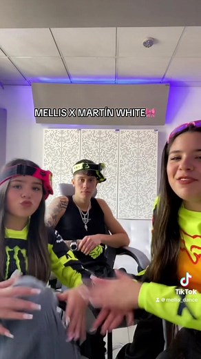Entrevista divertida con Martín White sobre la guaracha