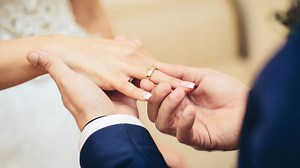 Bride calls off wedding after guests won't pay $1,500 to attend