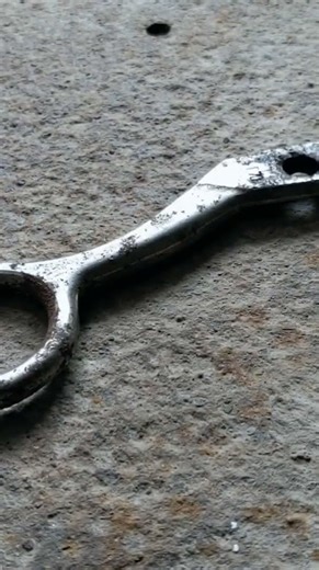 One of the parts of these scissors will finally be installed. #reels #restoration #diycrafts