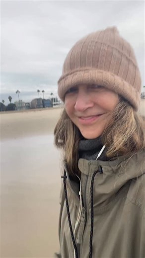 I go to the beach in the rain . Yup . . . . !! #raining #rainingonthebeach #happiness #barefoot #beachwalks #whenitrains #gotothebeach | Corinne Bohrer