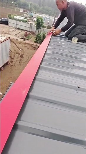 Installation process of color steel roof gutter
