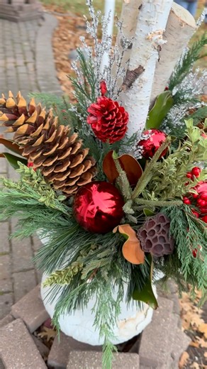 Open times to pick up supplies: 11.20.25 ➡️ 3:30-4:15pm 11.23.25 ➡️ 10:30- 11am 11.24.25 I am in and out most of the day (before 2:30pm or after 6:30pm) doing local installs and delivery so just text a day prior to coordinate 218.280.2949 11.26.25 ➡️ 3:30-4:30pm | The Red Poppy