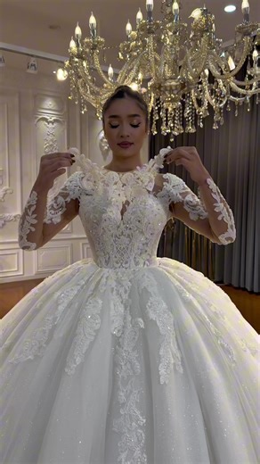 Simple Wedding Dress by Amanda Novias