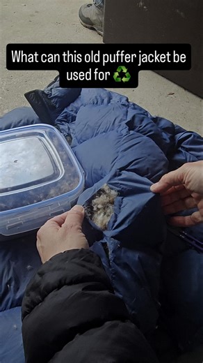 This is how to extract down from an unwanted down jacket baffle, and reused #diyculture