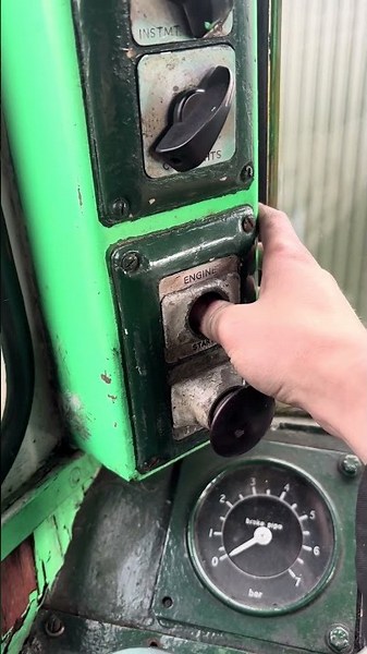 Start our class 31 diesel locomotive #heritagerailway #train #diesel #locomotive